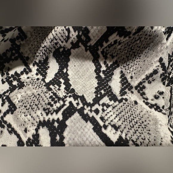 SHEIN Snakeskin Duster Kimono - Picture 12 of 14